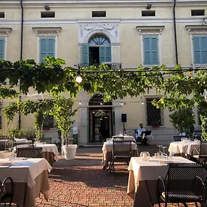 Residenza Ottoetti Mantua