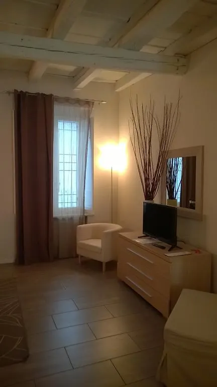 만토바 Agora Residenza 아파트 호텔